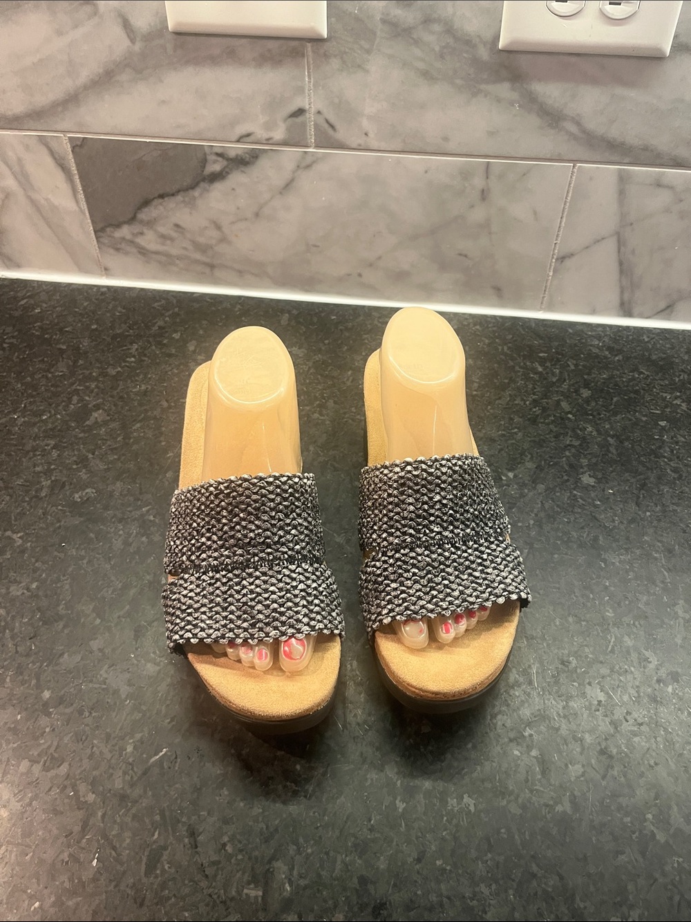 Earth Origins Woven Slide Sandals in Black